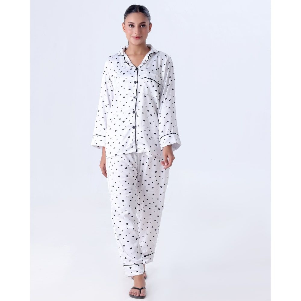 Sajiero Women's Full-Sleeves Pajama Suit With Scrunchie, Silk, Black Hearts, White