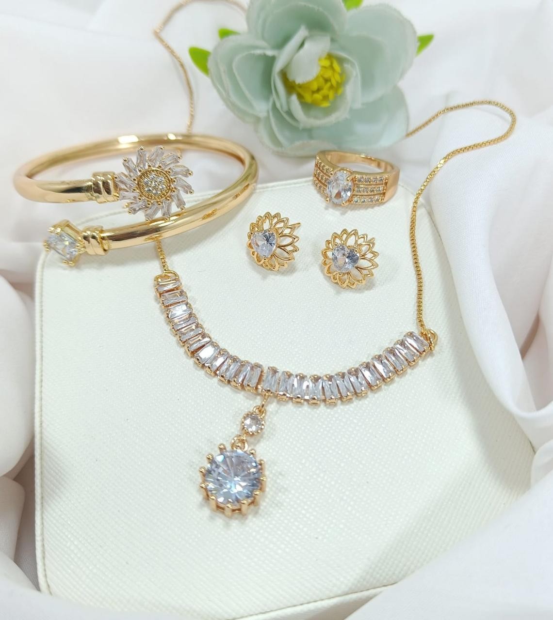 Sliver Jewlery Beautiful New Fancy Micro Ziron  4 Piece Combo Set